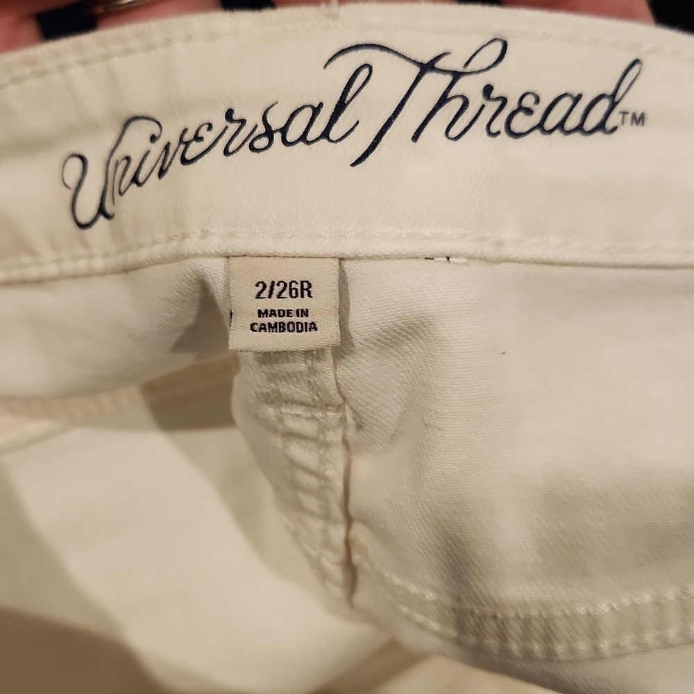 [Universal Thread] Mid Rise Skinny - Size 2/26R - Picture 7 of 9
